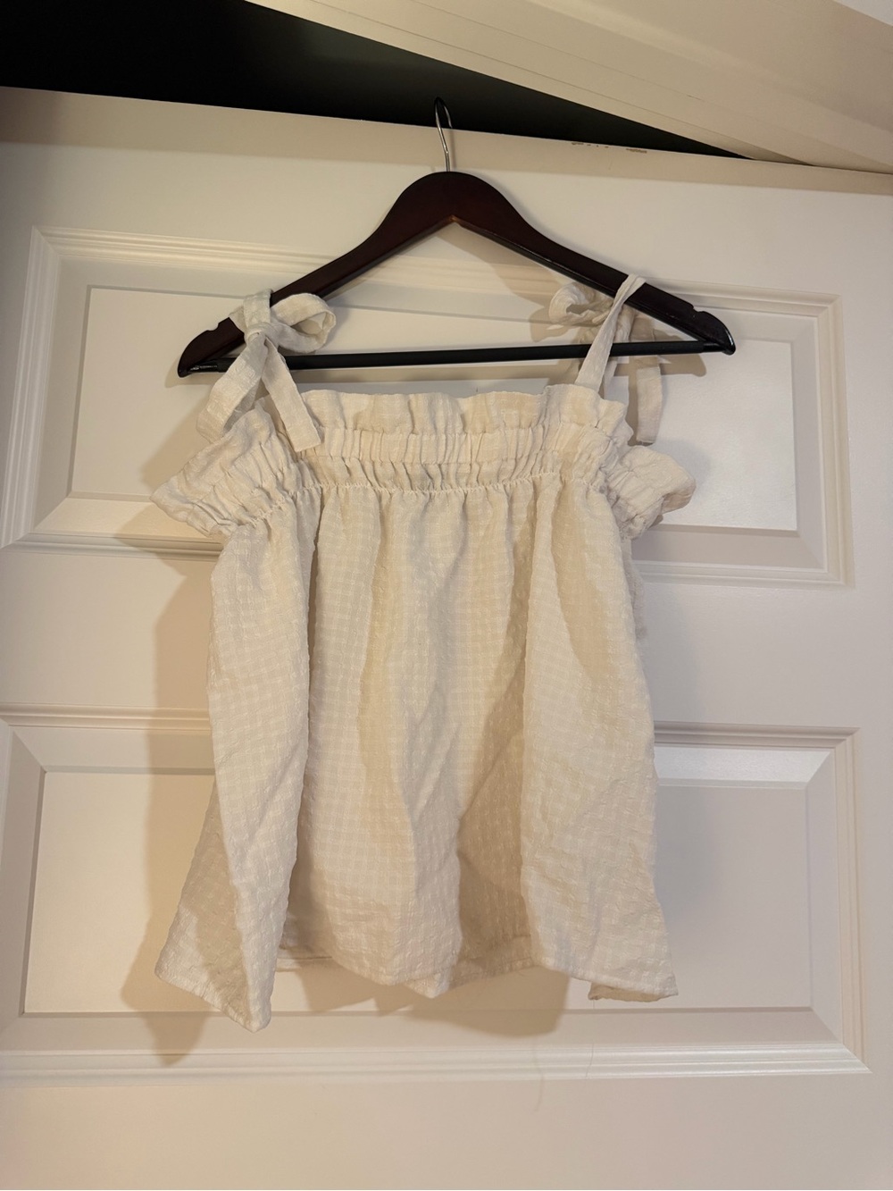 H&M white gingham tie shoulder top, size L